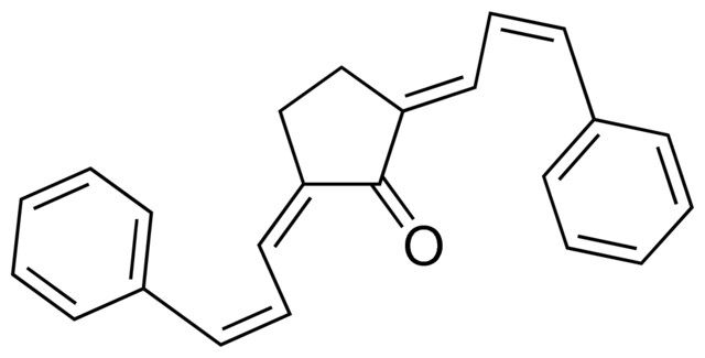 2,5-DICINNAMYLIDENE-1-CYCLOPENTANONE